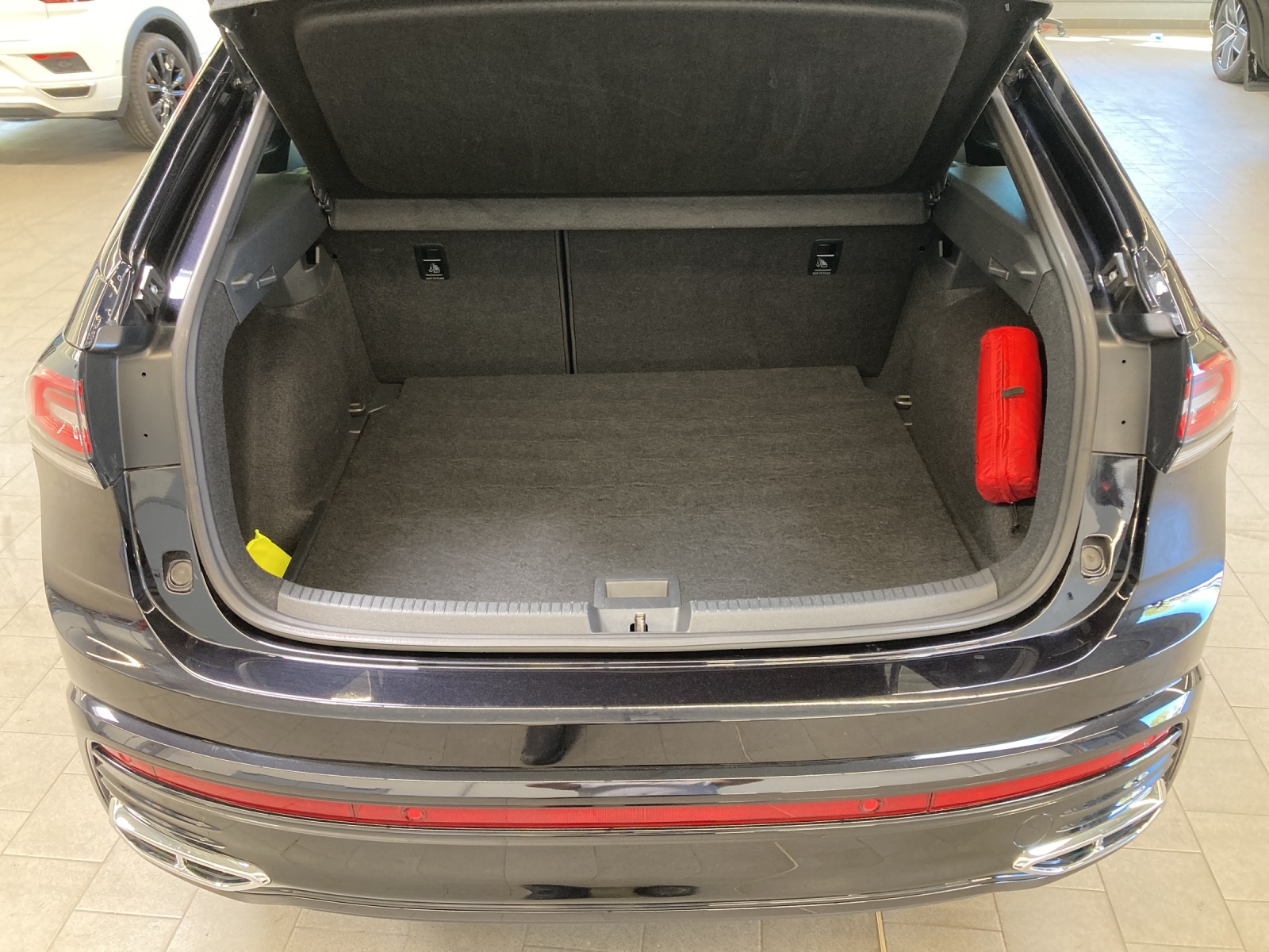 Taigo TSI DSG R-Line IQ-Light TravelAssist Navi AHK