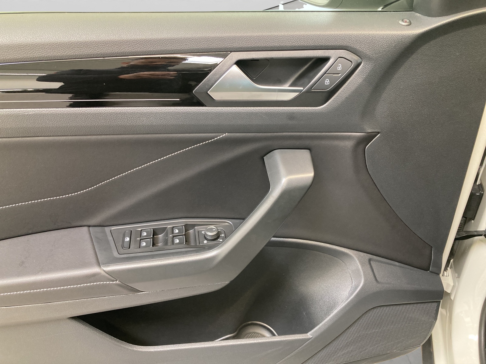 T-Roc TSI R-Line LED-Plus ACC Navi
