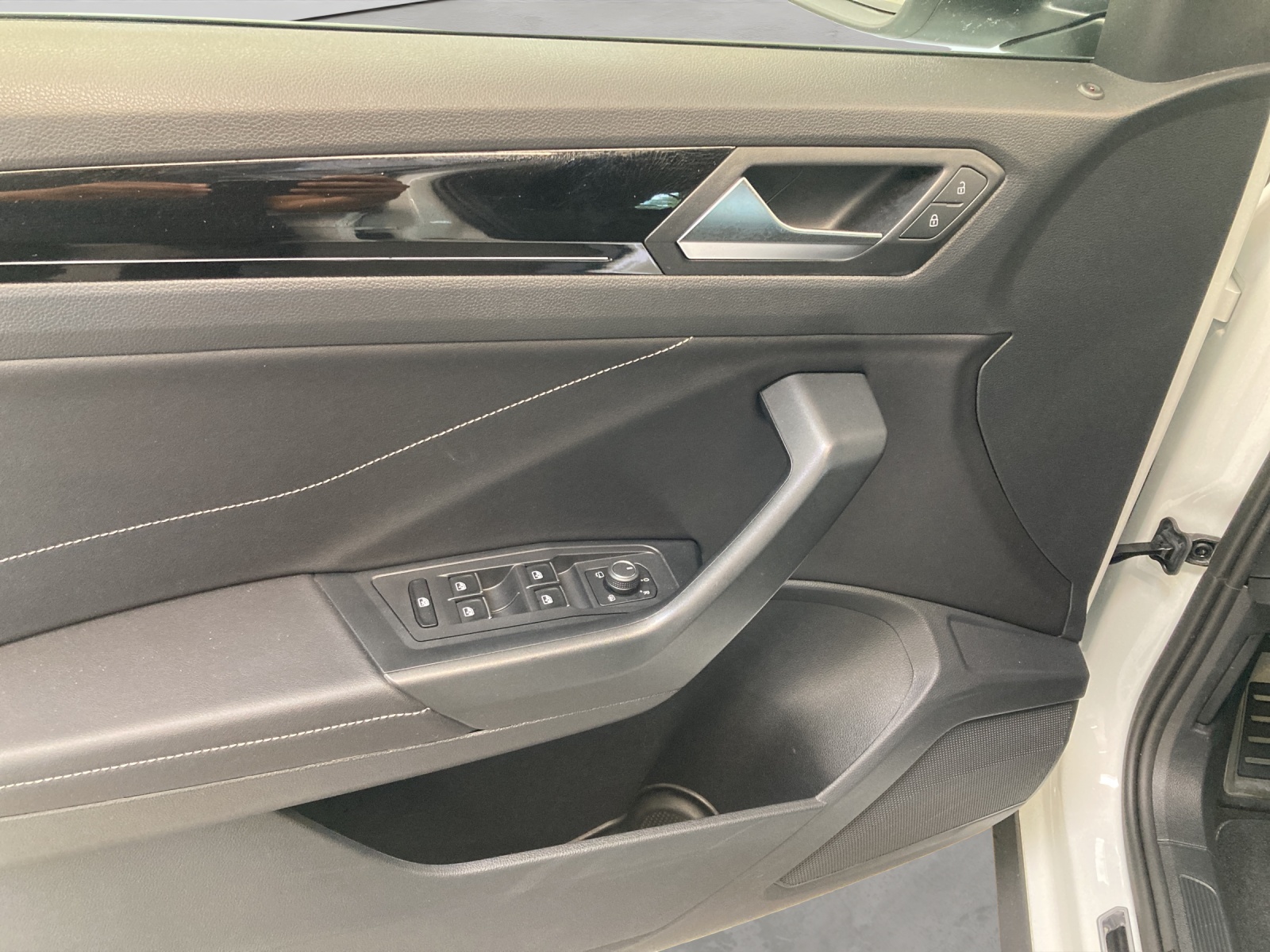 T-Roc TSI R-Line LED-Plus ACC Navi Kamera