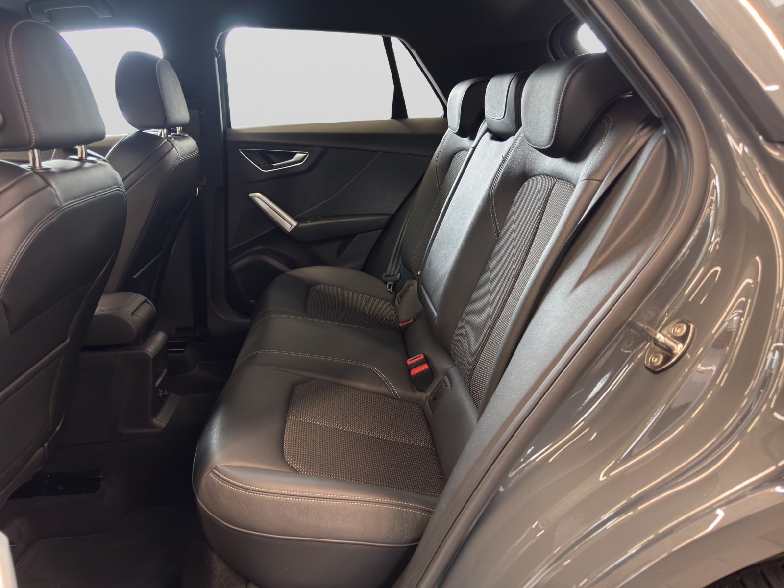Q2 35 TDI S-tronic S line sport AHK Navi LED