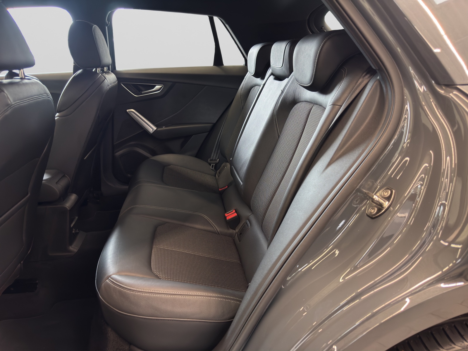 Q2 35 TDI S-tronic S line sport AHK Navi LED