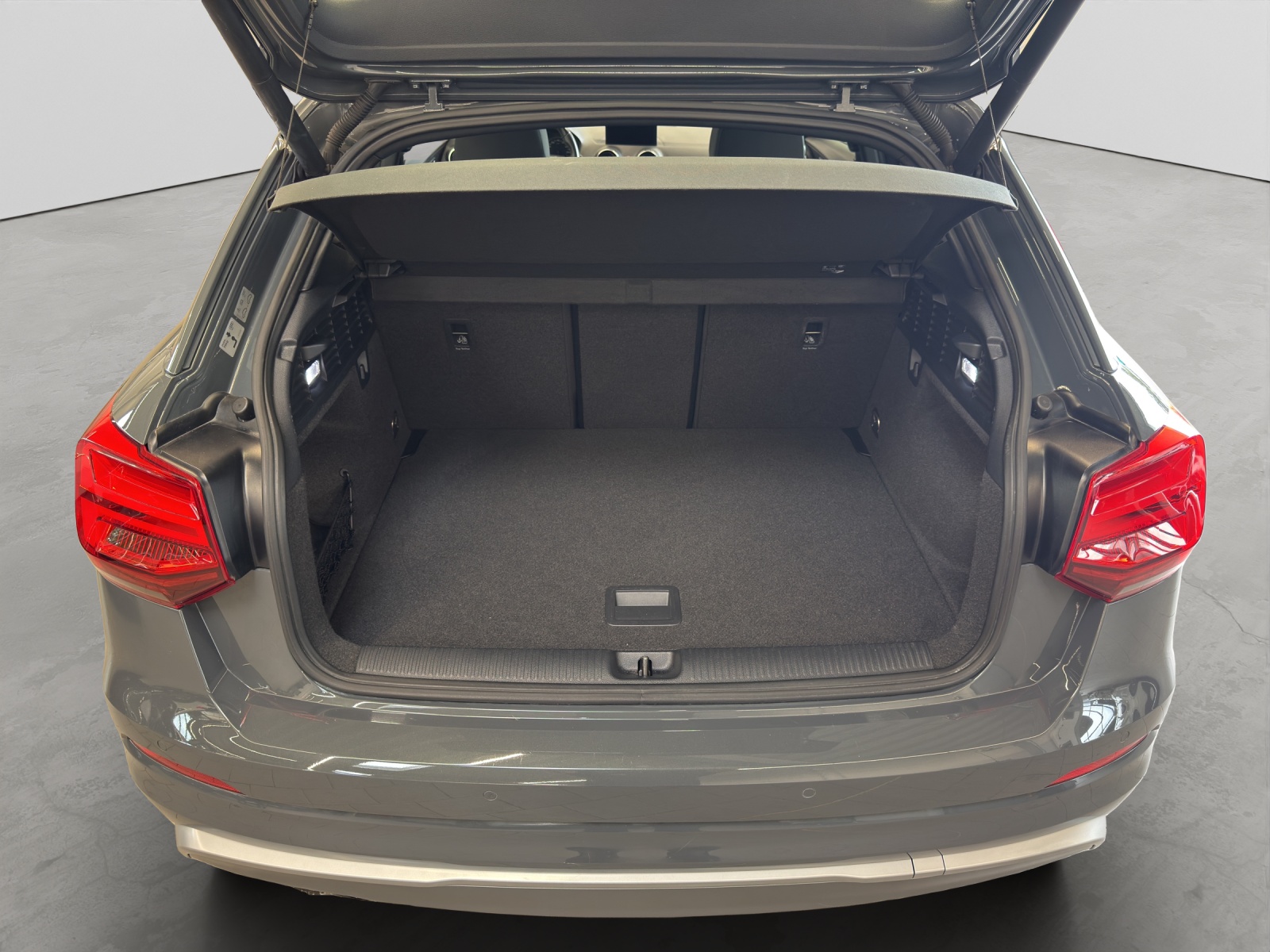 Q2 35 TDI S-tronic S line sport AHK Navi LED