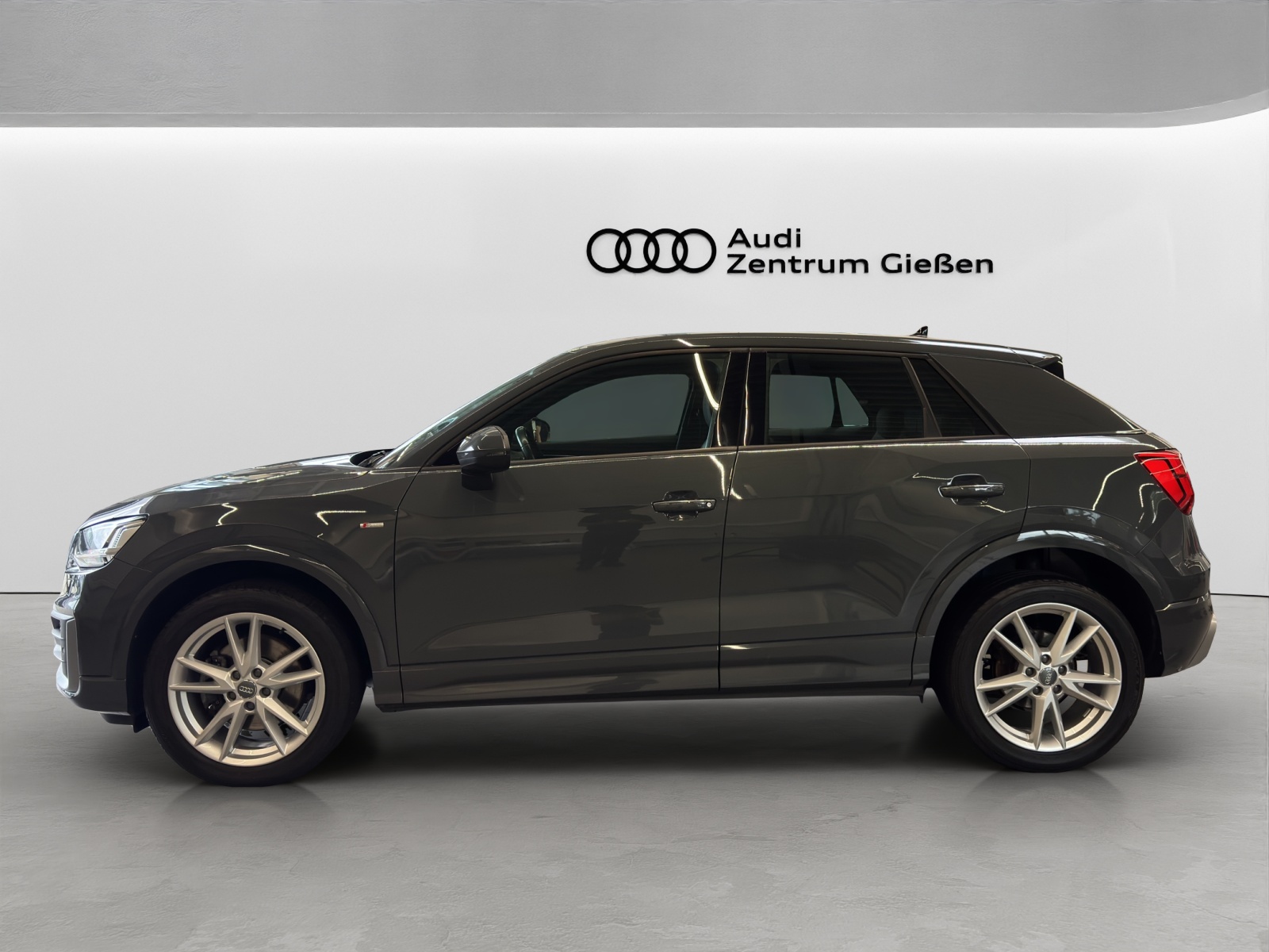Q2 35 TDI S-tronic S line sport AHK Navi LED