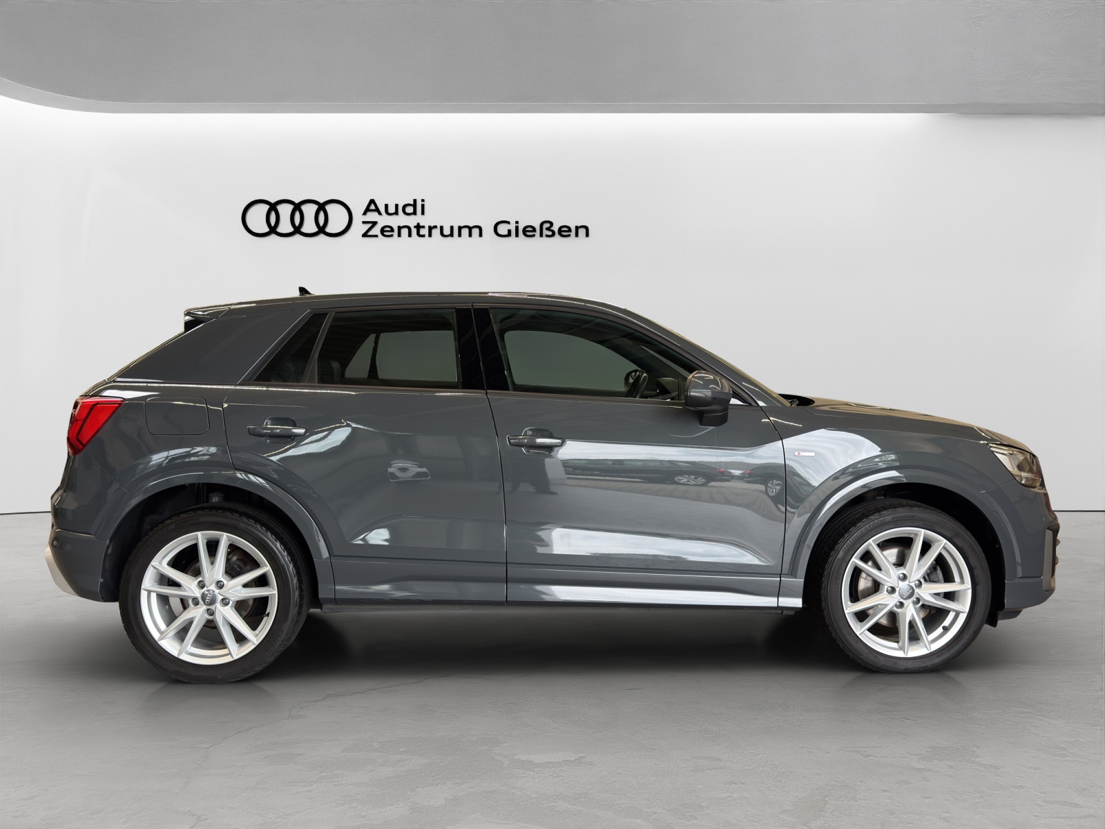 Q2 35 TDI S-tronic S line sport AHK Navi LED