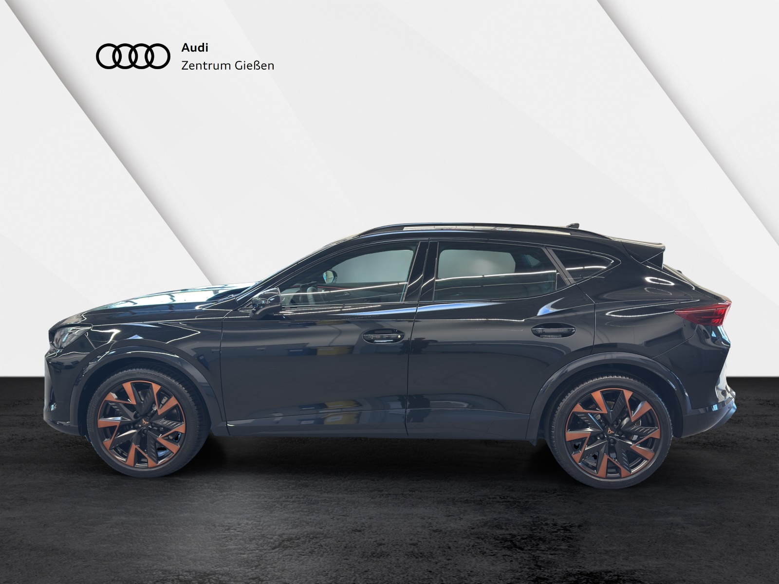 Formentor 2.0 TSI 4Drive DSG VZ PANO ACC DCC SANDSTORM
