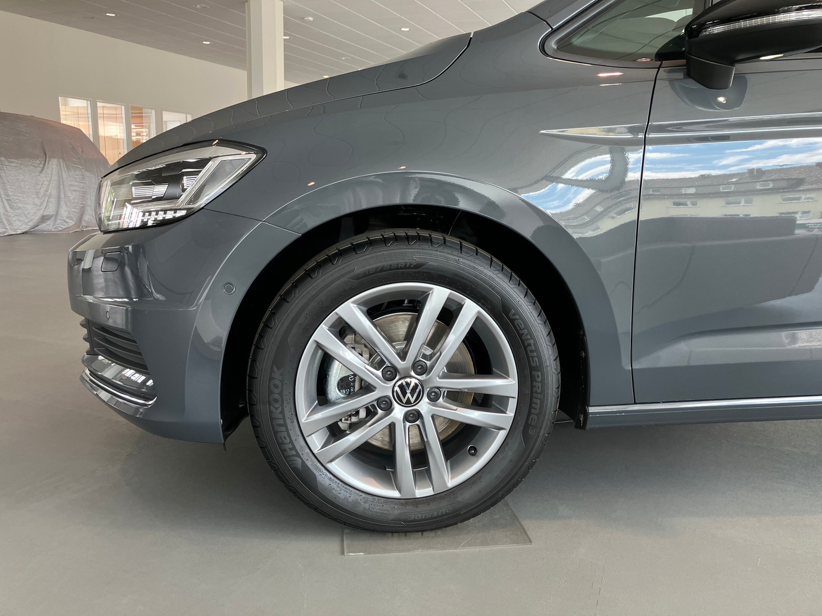 Touran TSI DSG Comfortline 7-Si. IQ-Light Navi TravelAssist