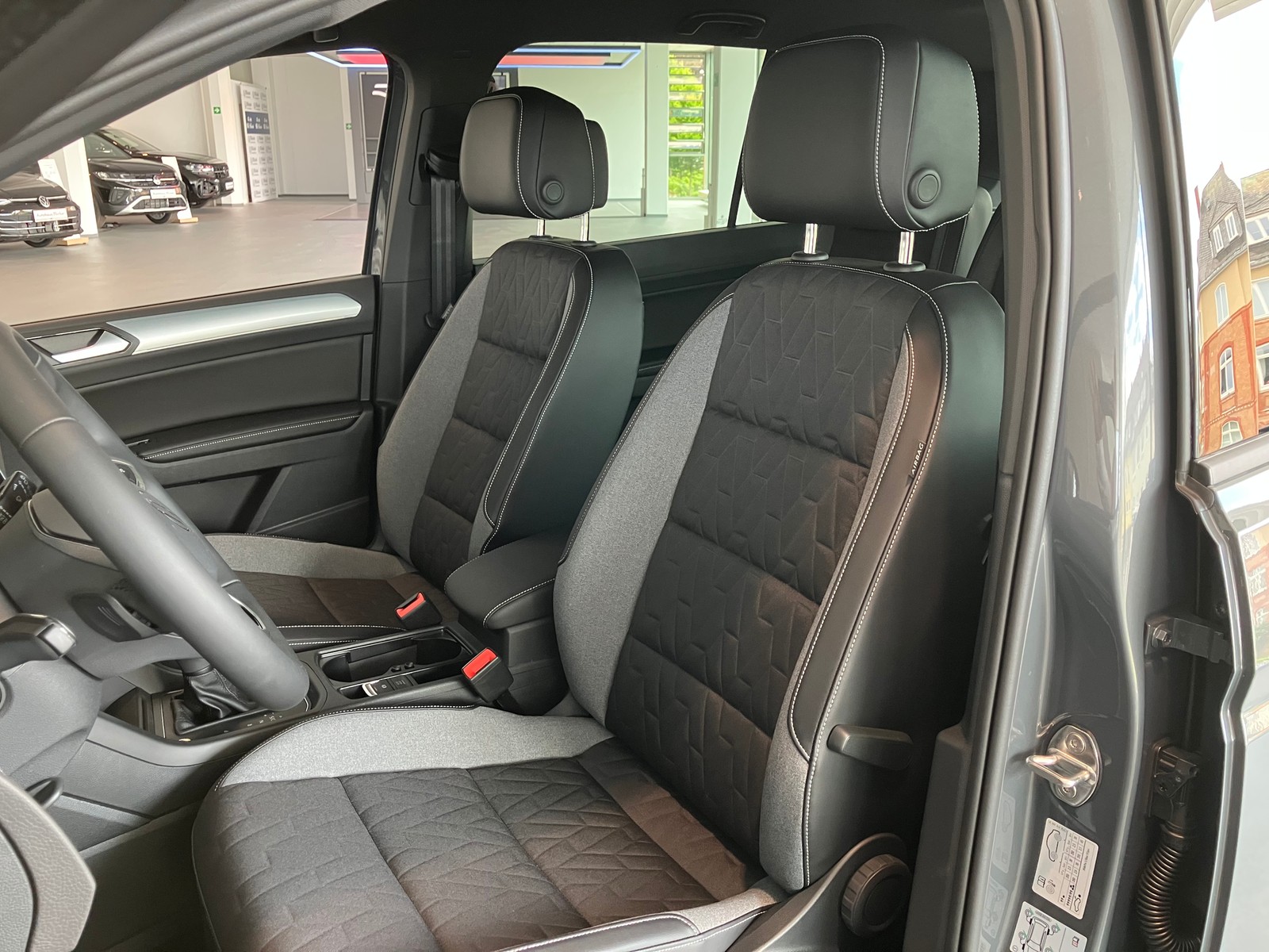 Touran TSI DSG Comfortline 7-Si. IQ-Light Navi TravelAssist