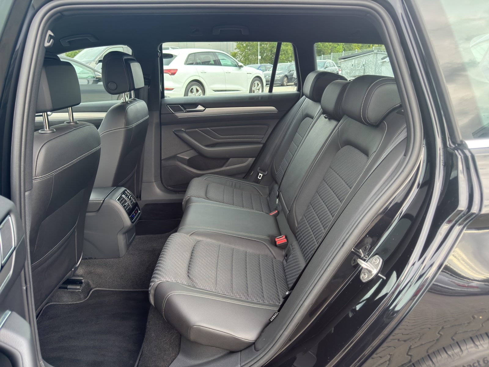 Passat Variant TSI DSG R-Line