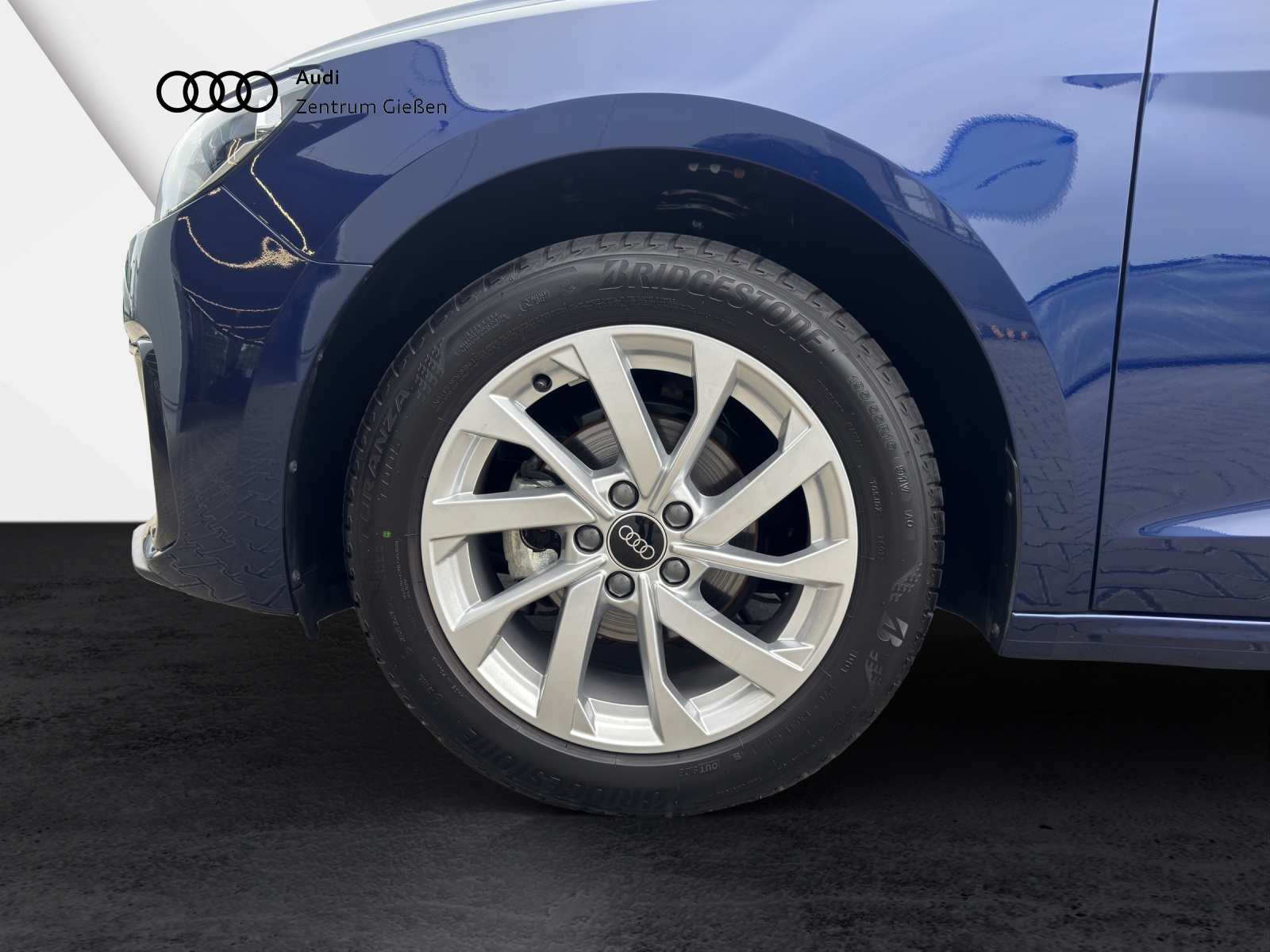 A1 Sportback 25 TFSI advanced smartphone interface