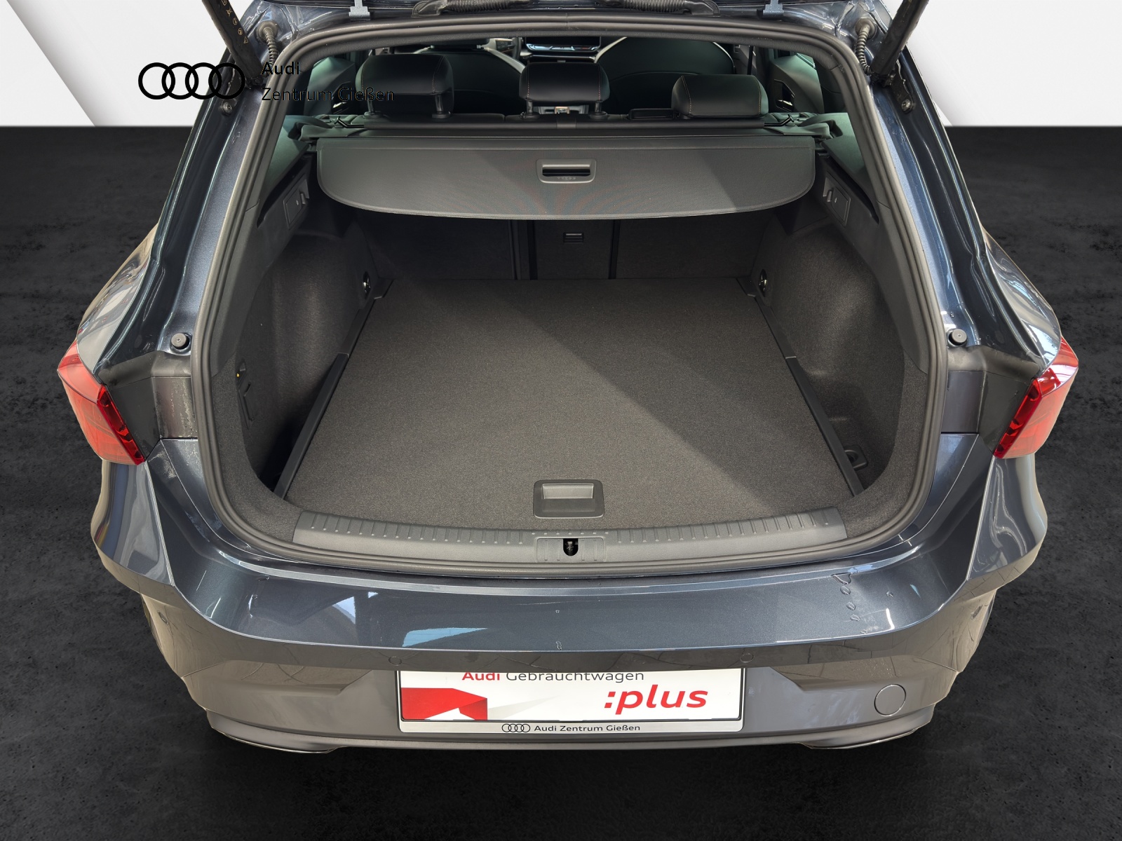 Leon Sportstourer 1.5 eTSI DSG Edge AHK LED ACC Kamera