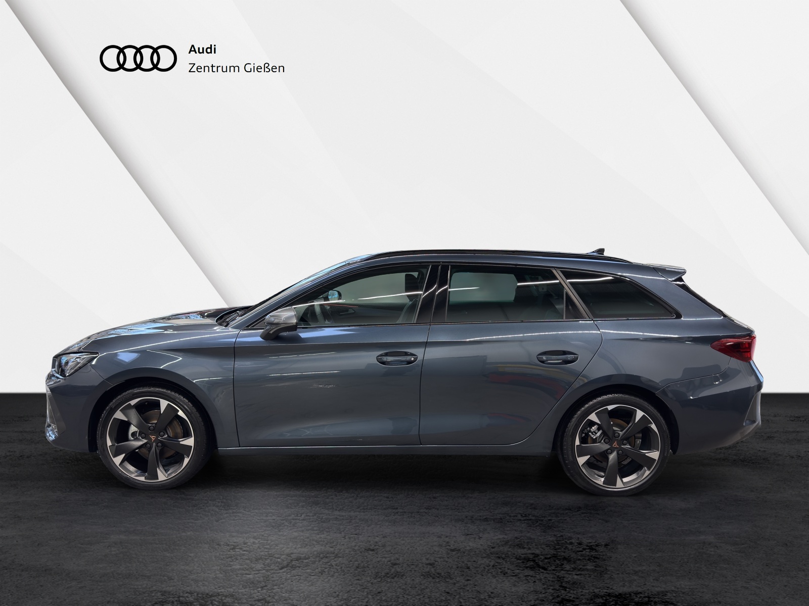 Leon Sportstourer 1.5 eTSI DSG Edge AHK LED ACC Kamera