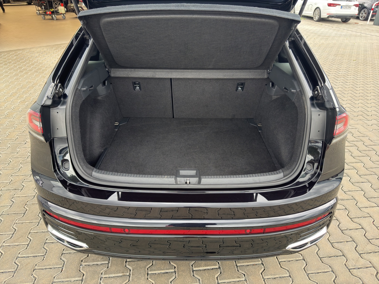 Taigo TSI DSG R-Line IQ-Light Panodach