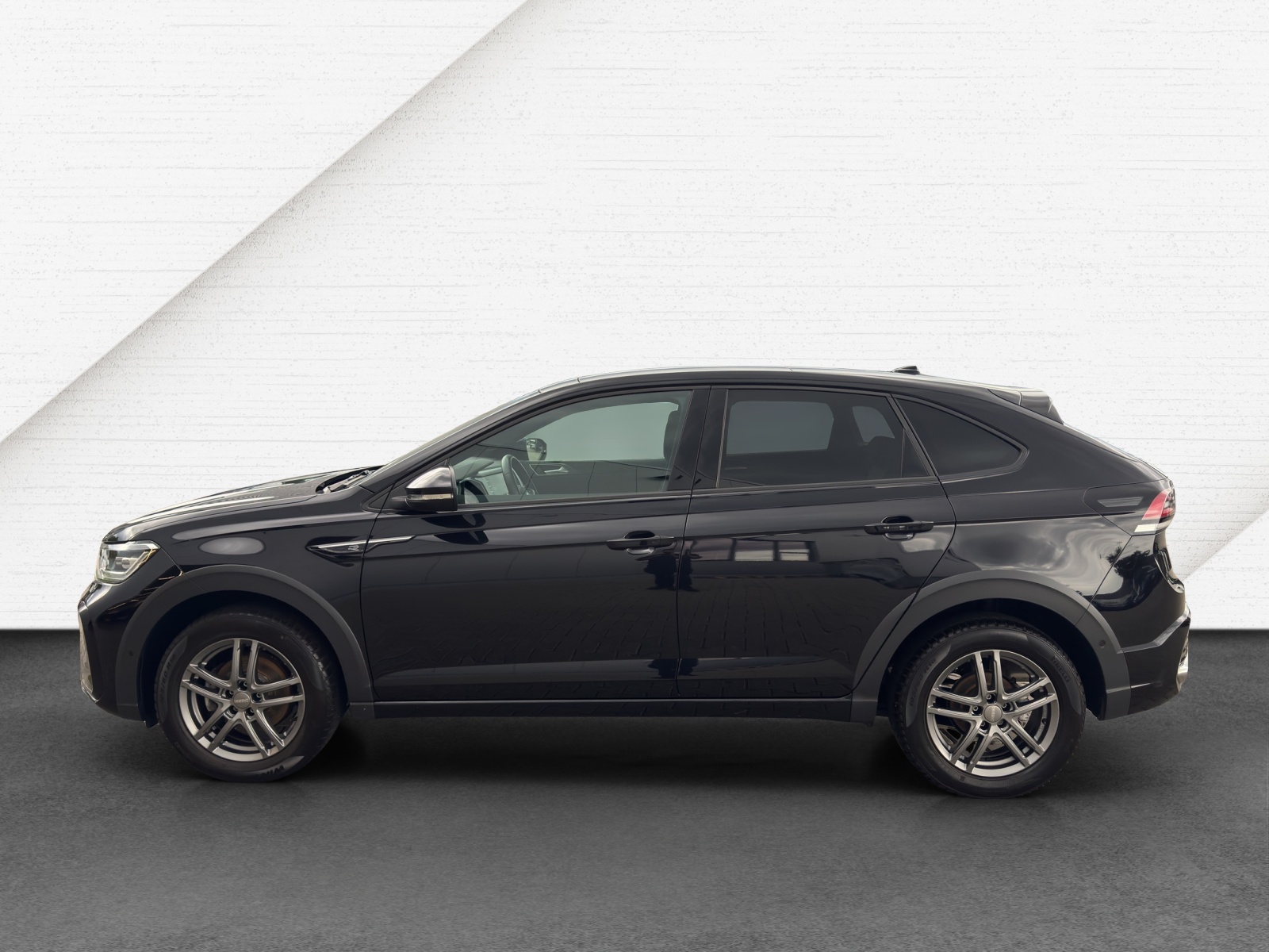 Taigo TSI DSG R-Line IQ-Light Panodach