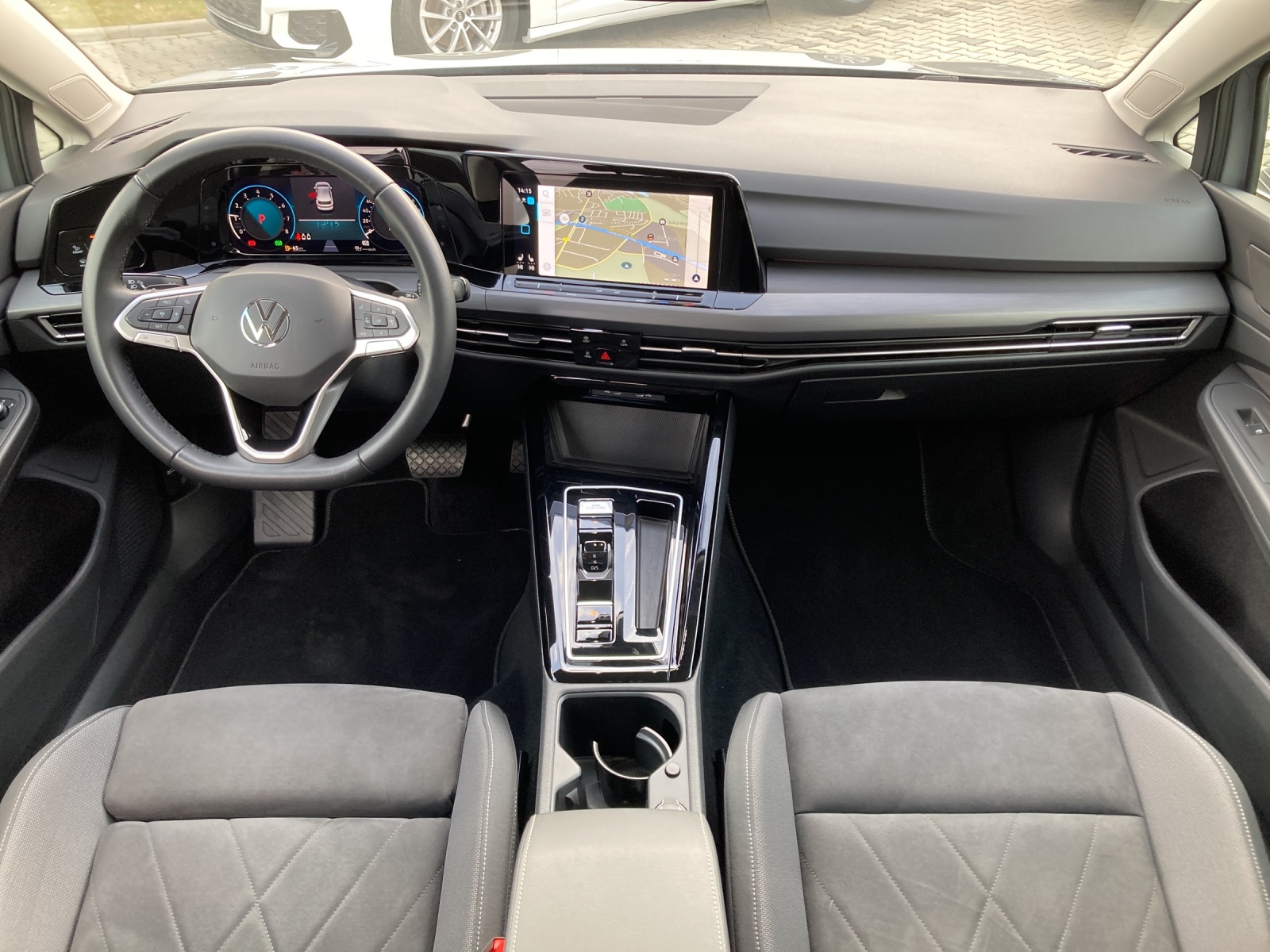 Golf 8 eTSI DSG Style LED-Plus ErgoActive Kamera Navi