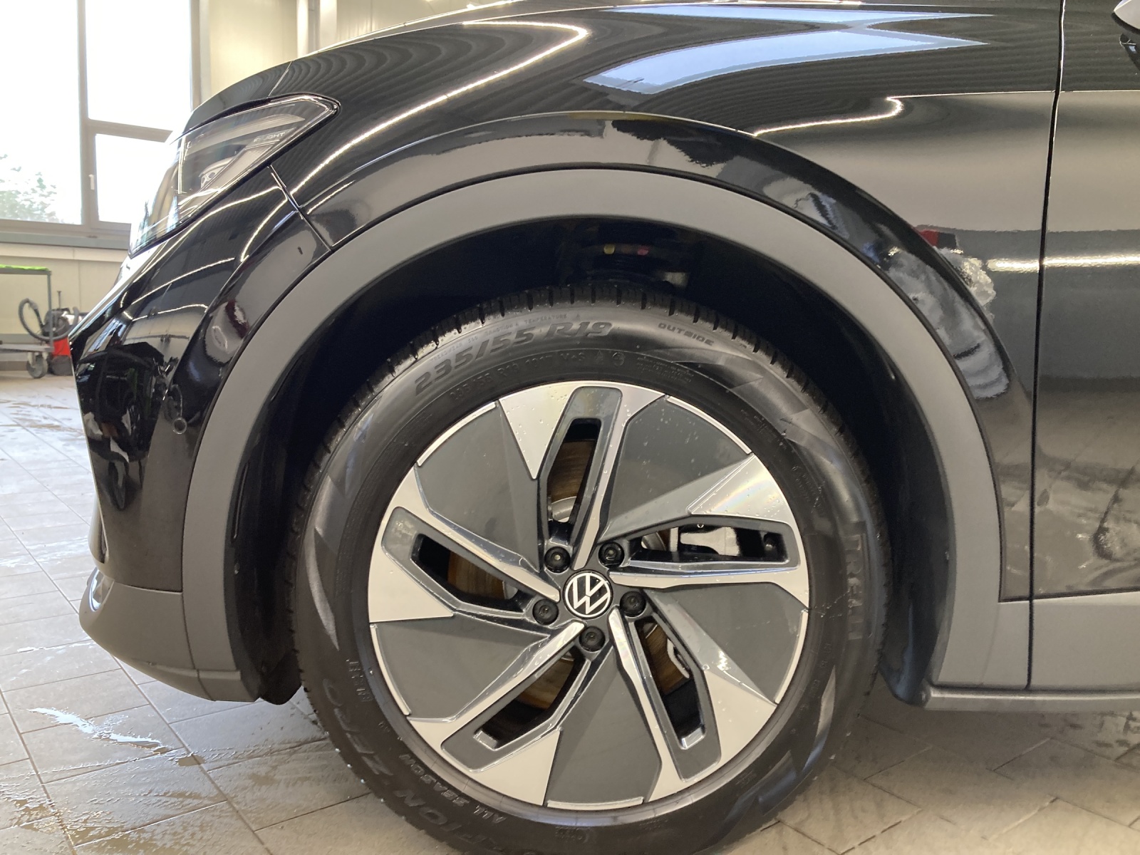 ID.4 Pro 210 kW/77kWh 4Motion Infotain-Paket Ergositz IQ-Light