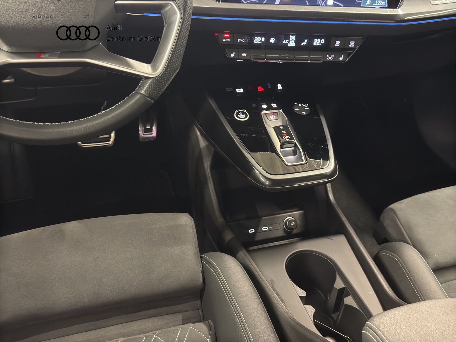 Q4 e-tron Sportback 50 quattro S line Black Kamera Navi LED