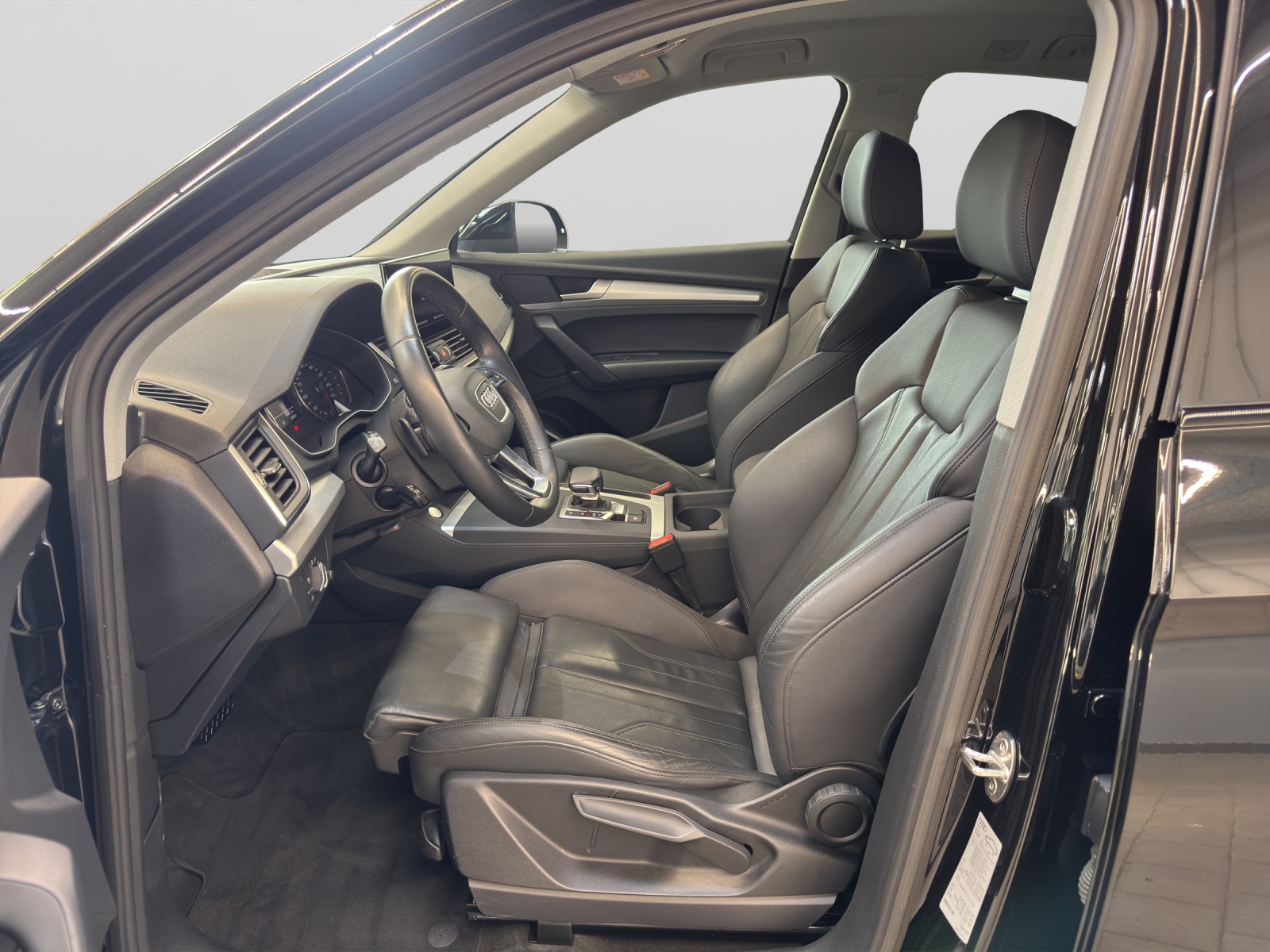 Q5 Sportback 35 TDI advanced black AHK Navi LED