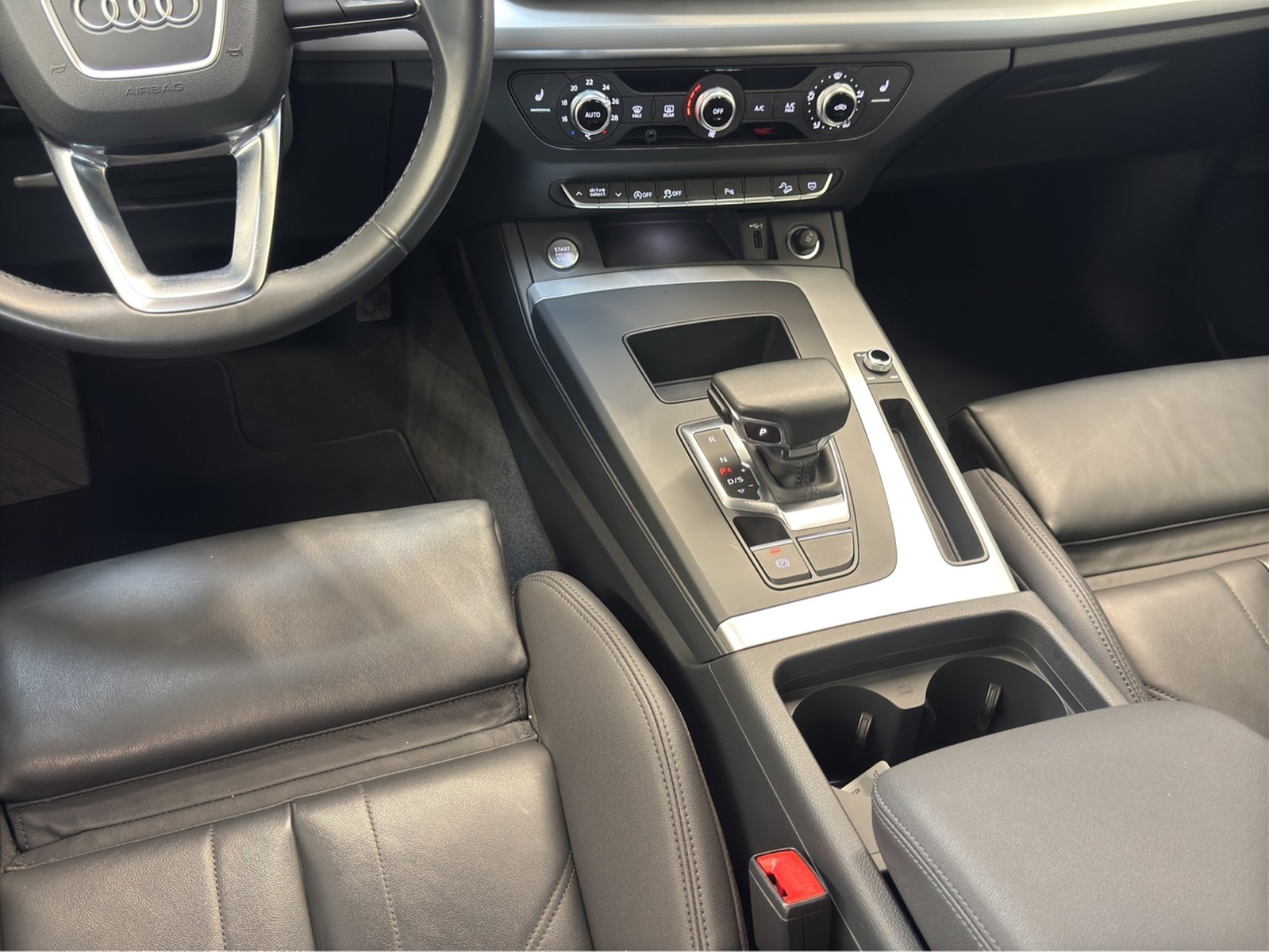 Q5 Sportback 35 TDI advanced black AHK Navi LED