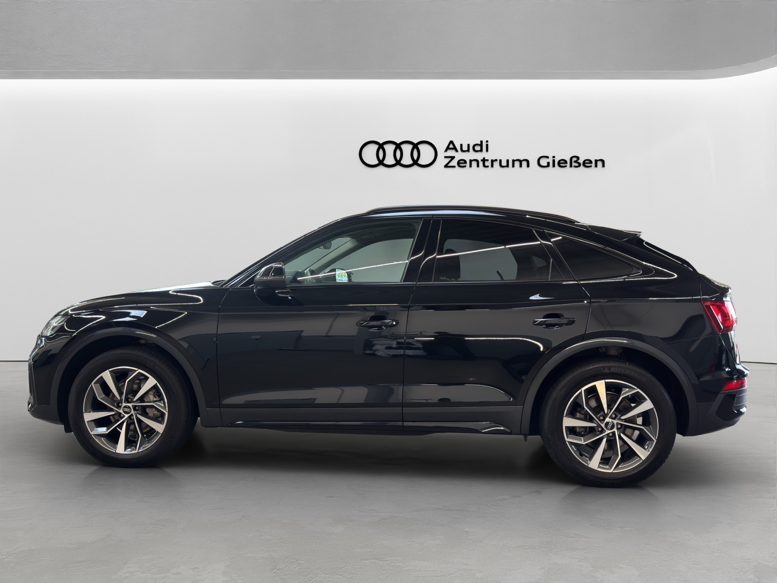 Q5 Sportback 35 TDI advanced black AHK Navi LED