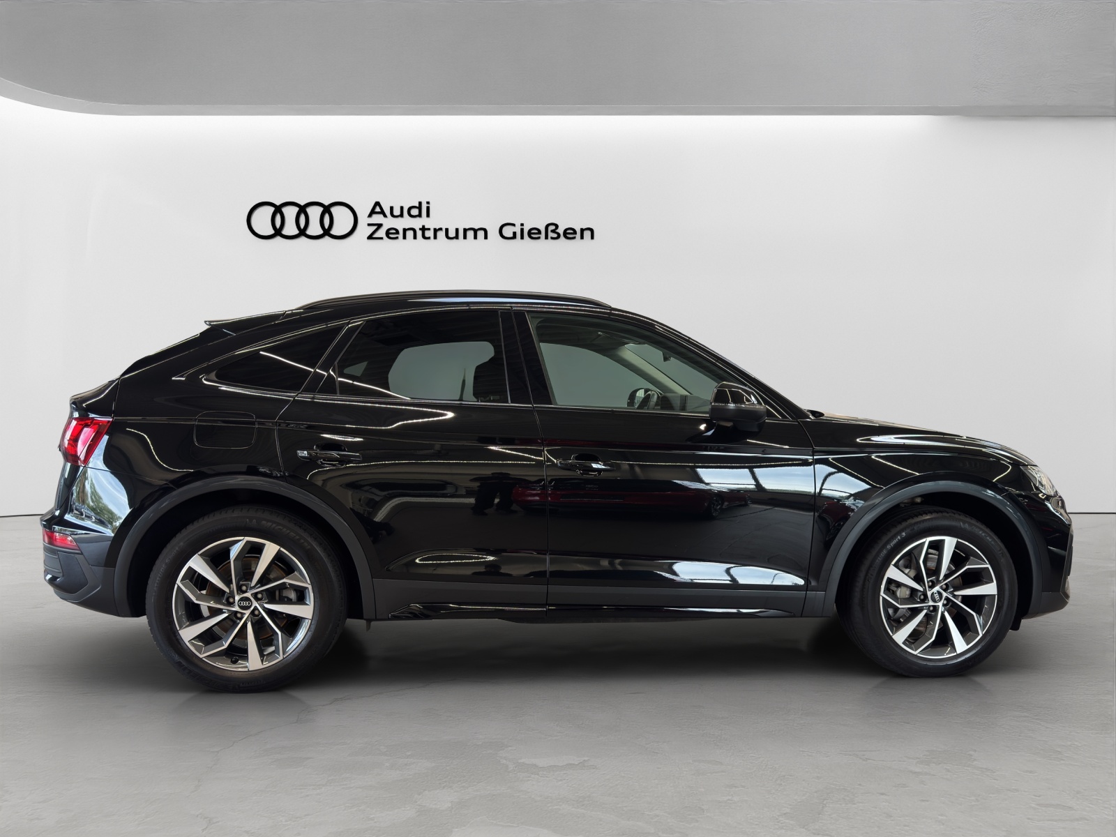 Q5 Sportback 35 TDI advanced black AHK Navi LED