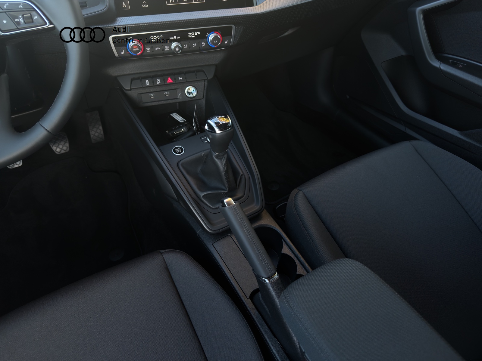 A1 Sportback S line 30 TFSI 85kW Schaltgetriebe UPE 32955 Einparkhilfe plus, LED Scheinwefer, Infotainmentpaket plus