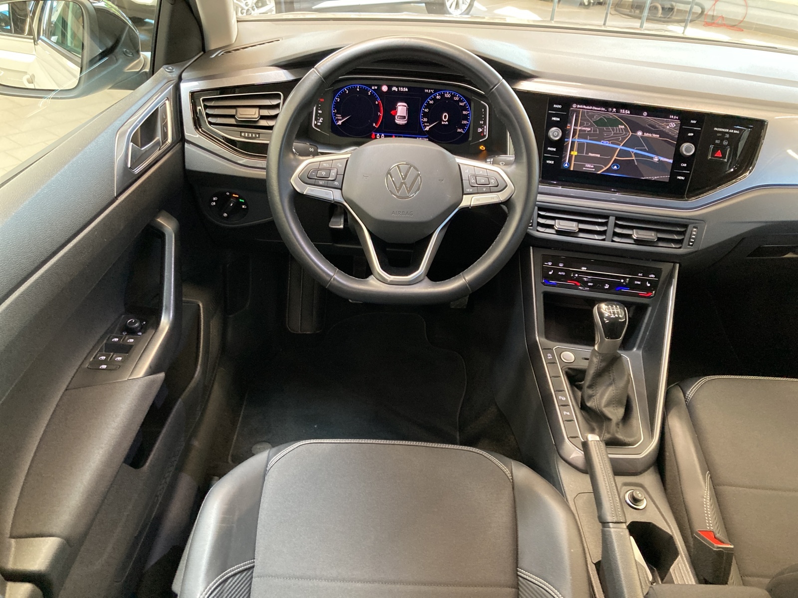 Taigo 1.0 TSI Style IQ-Light TravelAssist Navi Alu-18Zoll