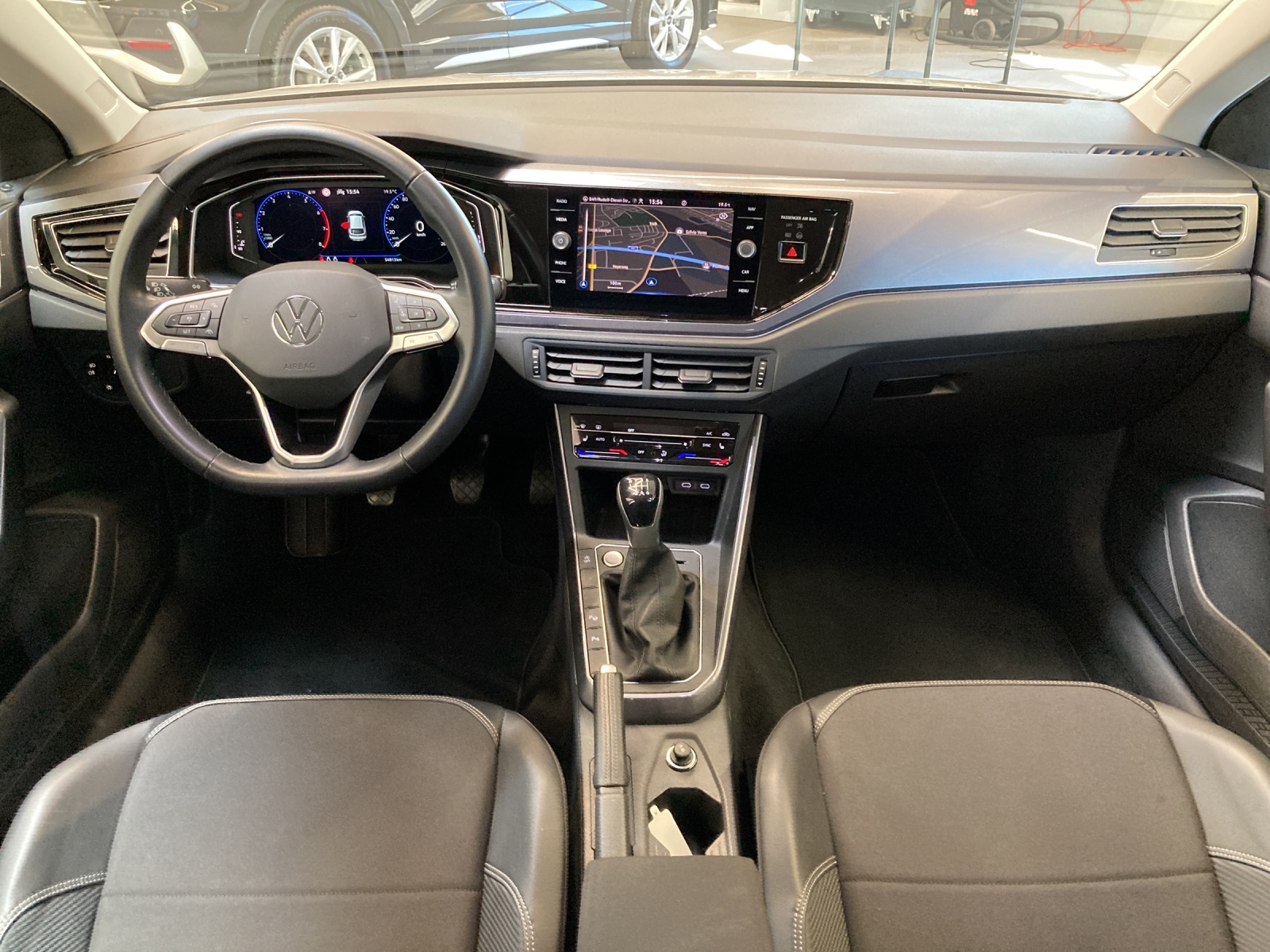 Taigo 1.0 TSI Style IQ-Light TravelAssist Navi Alu-18Zoll