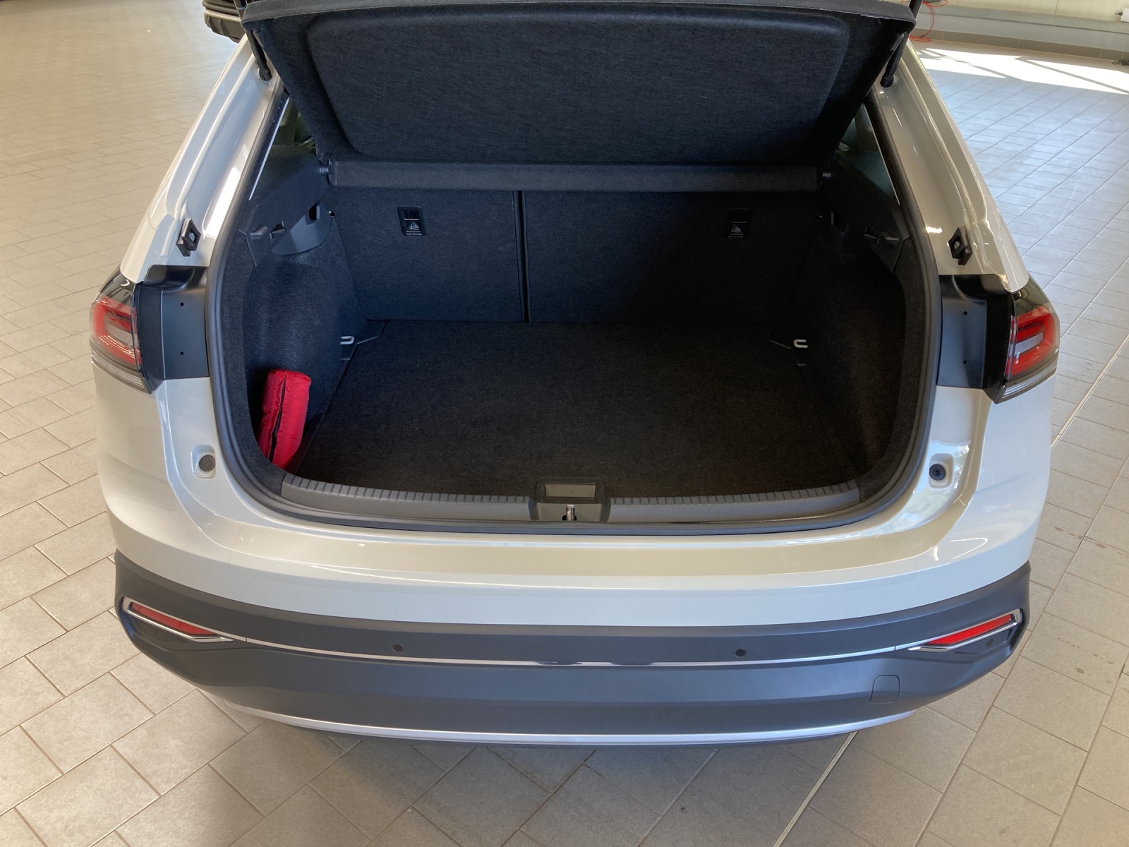 Taigo 1.0 TSI Style IQ-Light TravelAssist Navi Alu-18Zoll