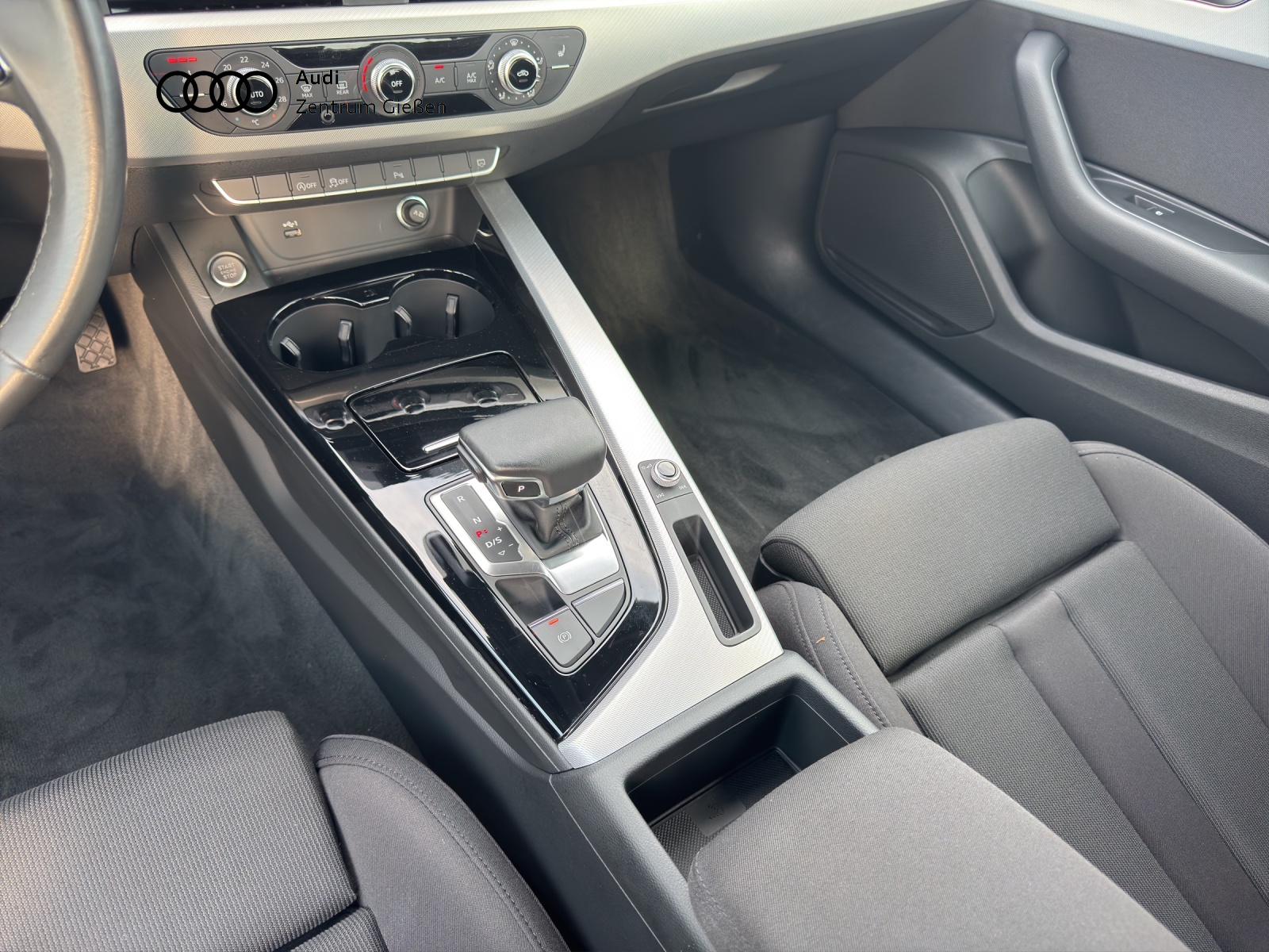A4 Lim. 35 TFSI advanced Assist Tour Navi