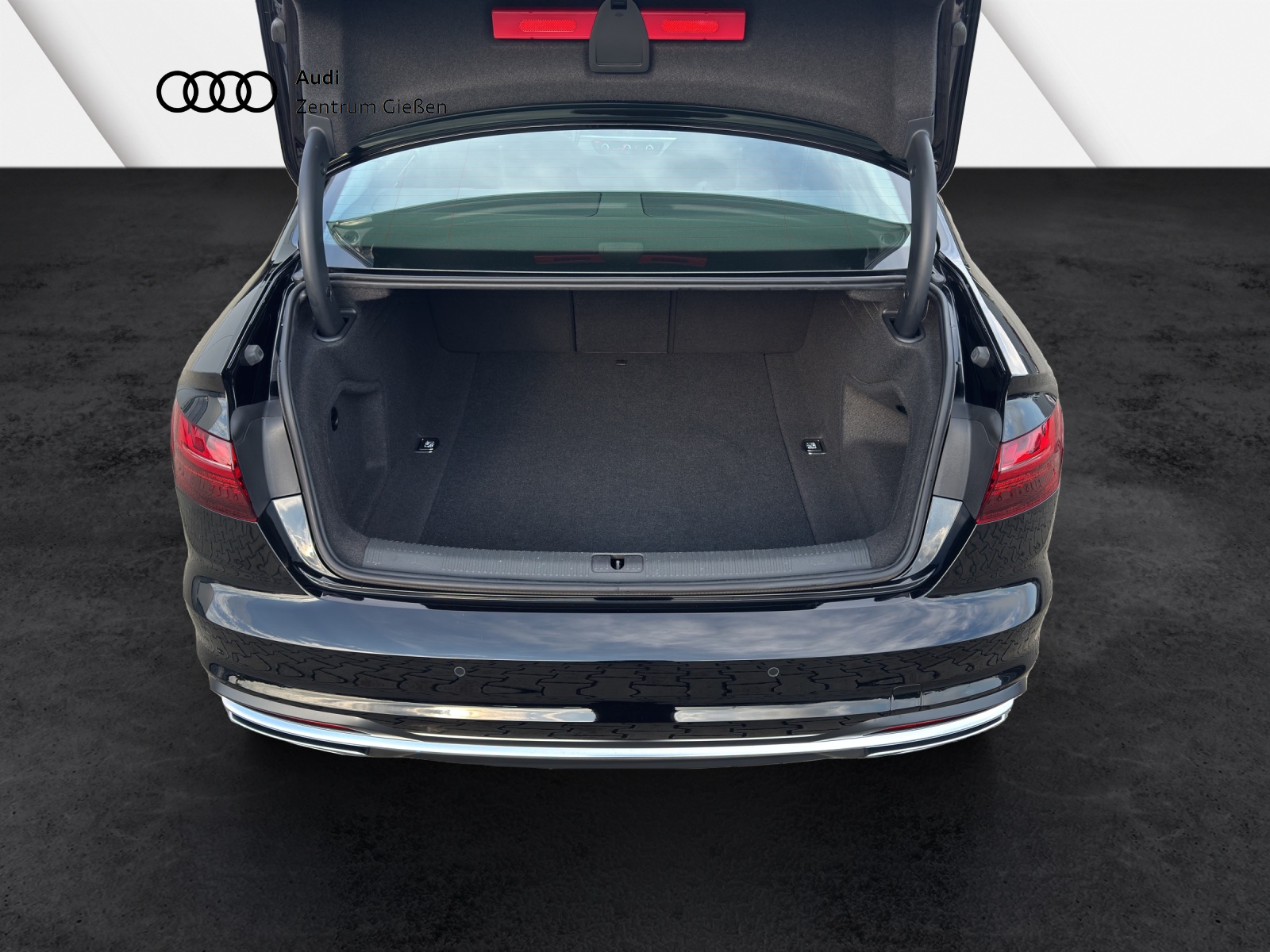 A4 Lim. 35 TFSI advanced Assist Tour Navi