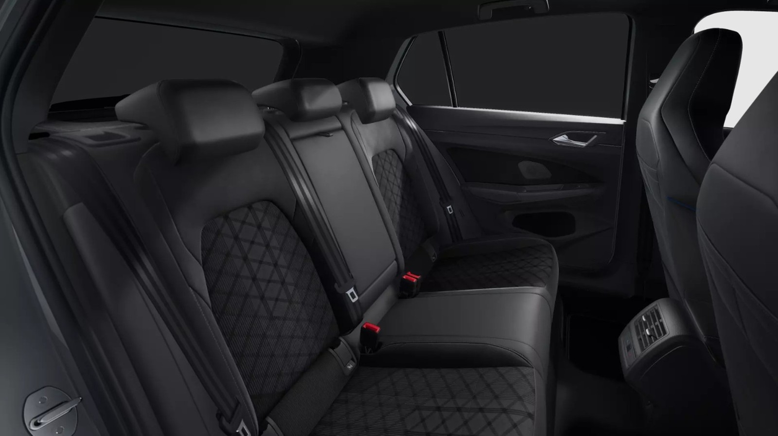 Golf R-Line 1,5 l eTSI 110 kW DSG UPE 49990 Black Style, AHK, Harman Kardon