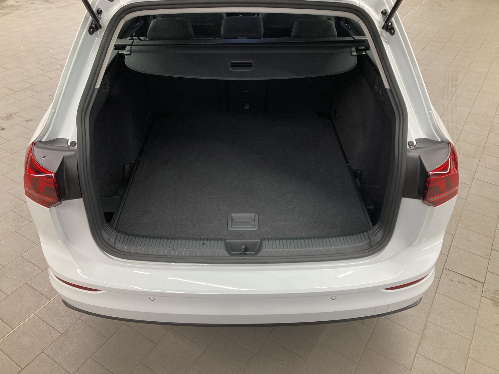 Golf 8 Variant TSI Life Navi TravelAssist