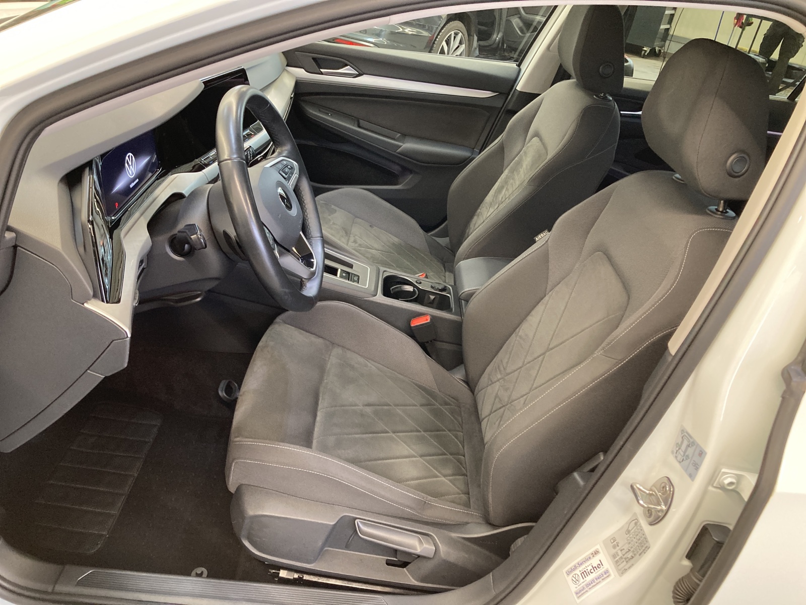 Golf 8 Variant TDI DSG Life LED AHK ACC