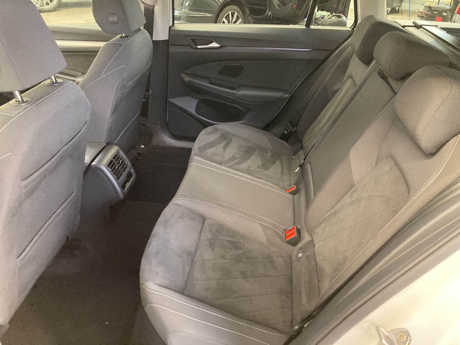 Golf 8 Variant TDI DSG Life LED AHK ACC