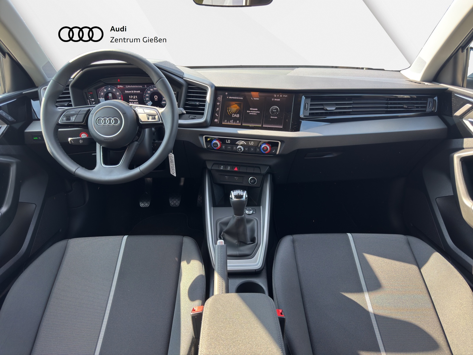 A1 Sportback 30 TFSI advanced smartphone interface