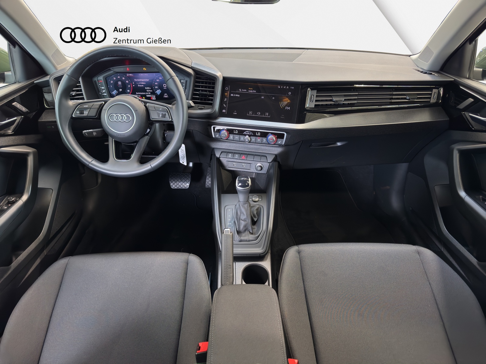 A1 Sportback 25 TFSI S-tronic advanced smartphone interface