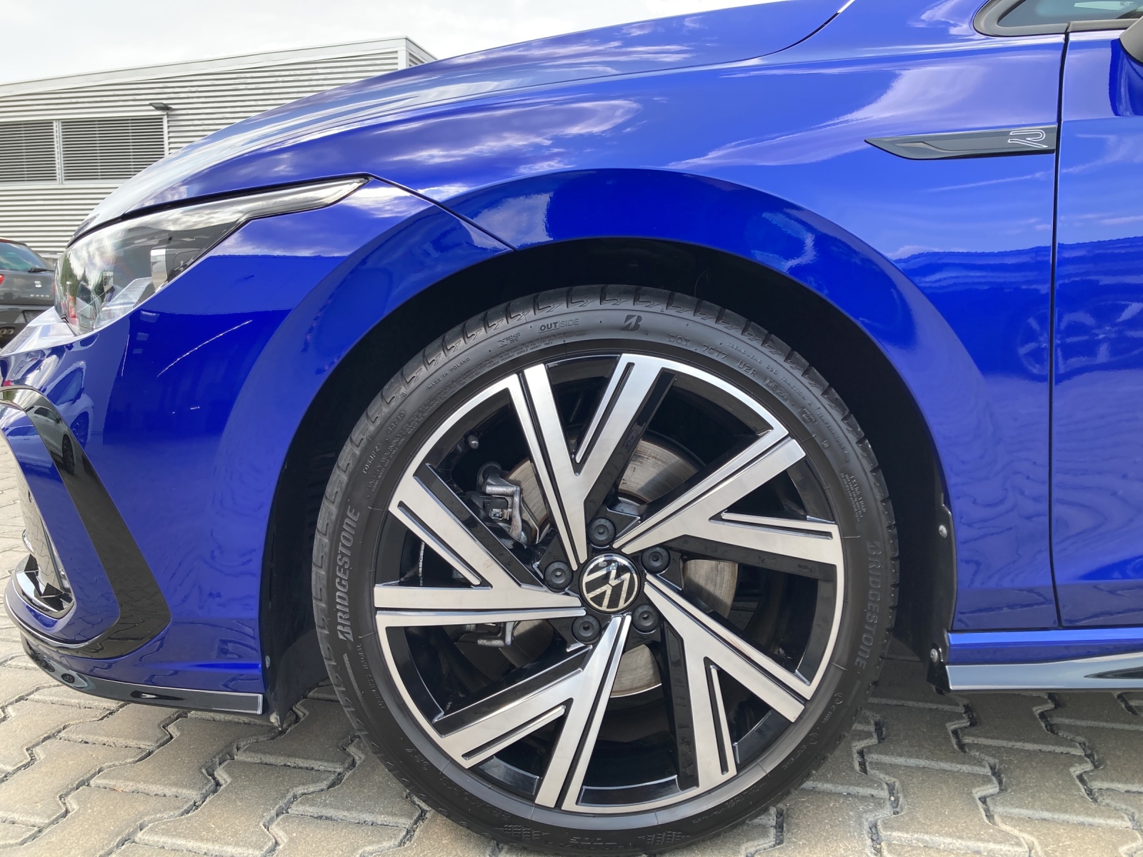 Golf 8 Variant TSI DSG R-Line 