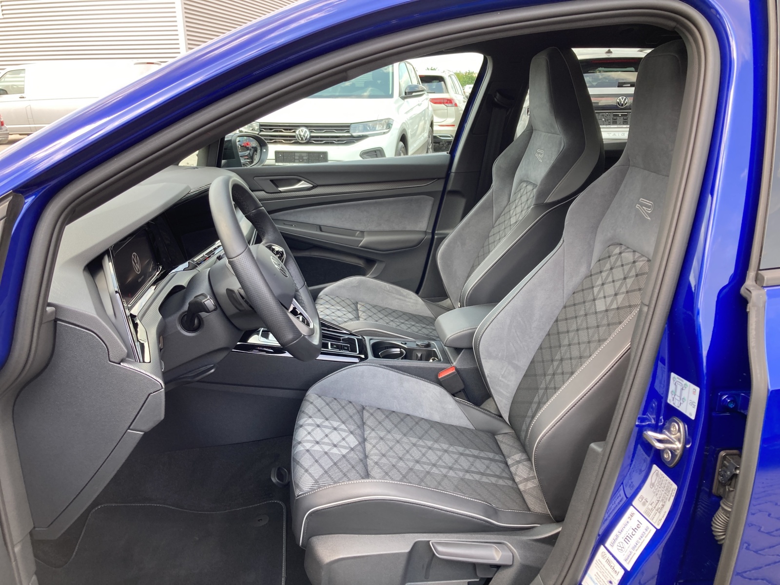 Golf 8 Variant TSI DSG R-Line 