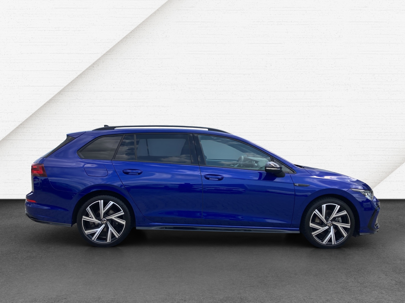 Golf 8 Variant TSI DSG R-Line 