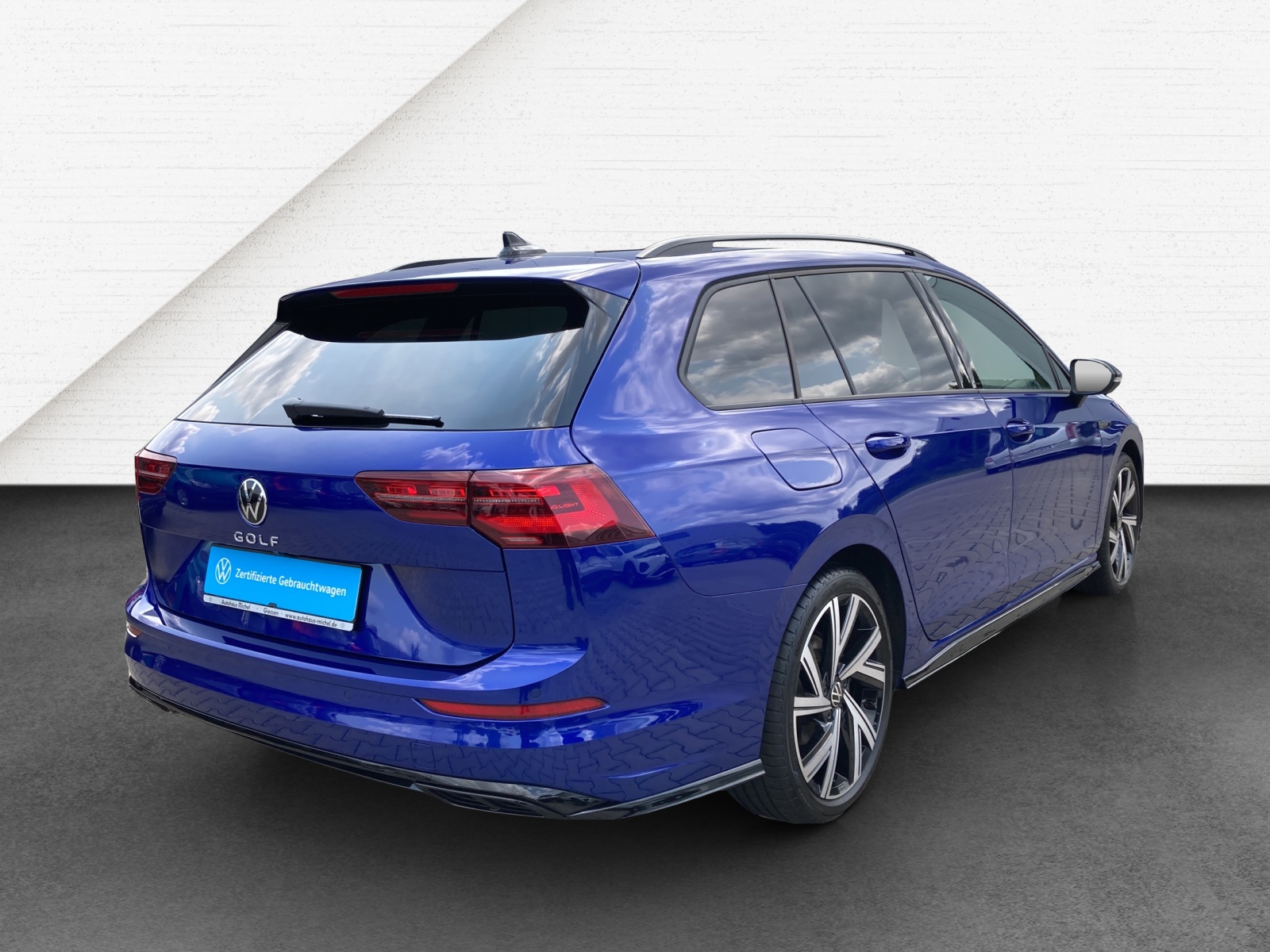 Golf 8 Variant TSI DSG R-Line 