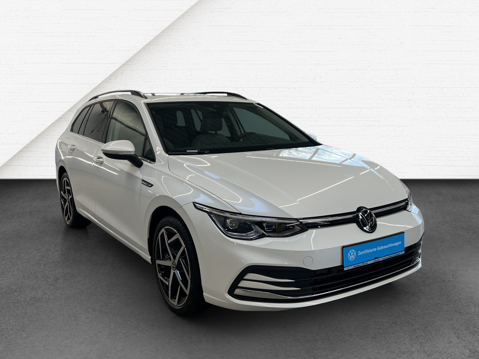 Golf VIII Variant 1.5 TSI Style LED-Plus Standheizung Panodach Alu-18Zoll