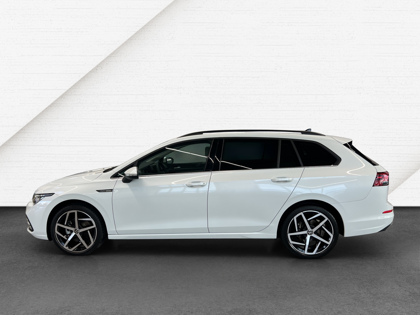 Golf VIII Variant 1.5 TSI Style LED-Plus Standheizung Panodach Alu-18Zoll