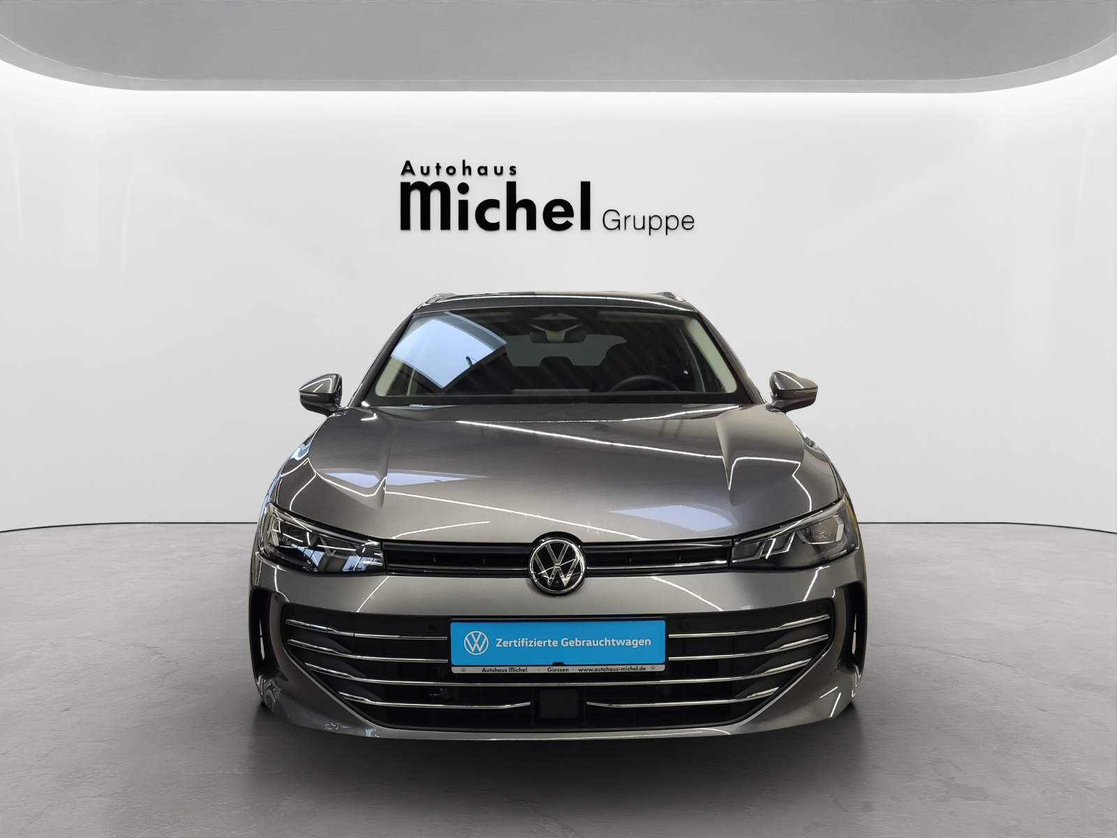 Passat Variant eTSI DSG Business LED ACC Navi AHK Ergositz Kamera