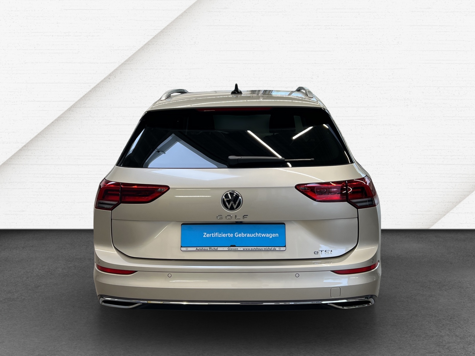 Golf VIII Variant 1.0 eTSI DSG Move LED Standheizung Navi Rückkamera ACC