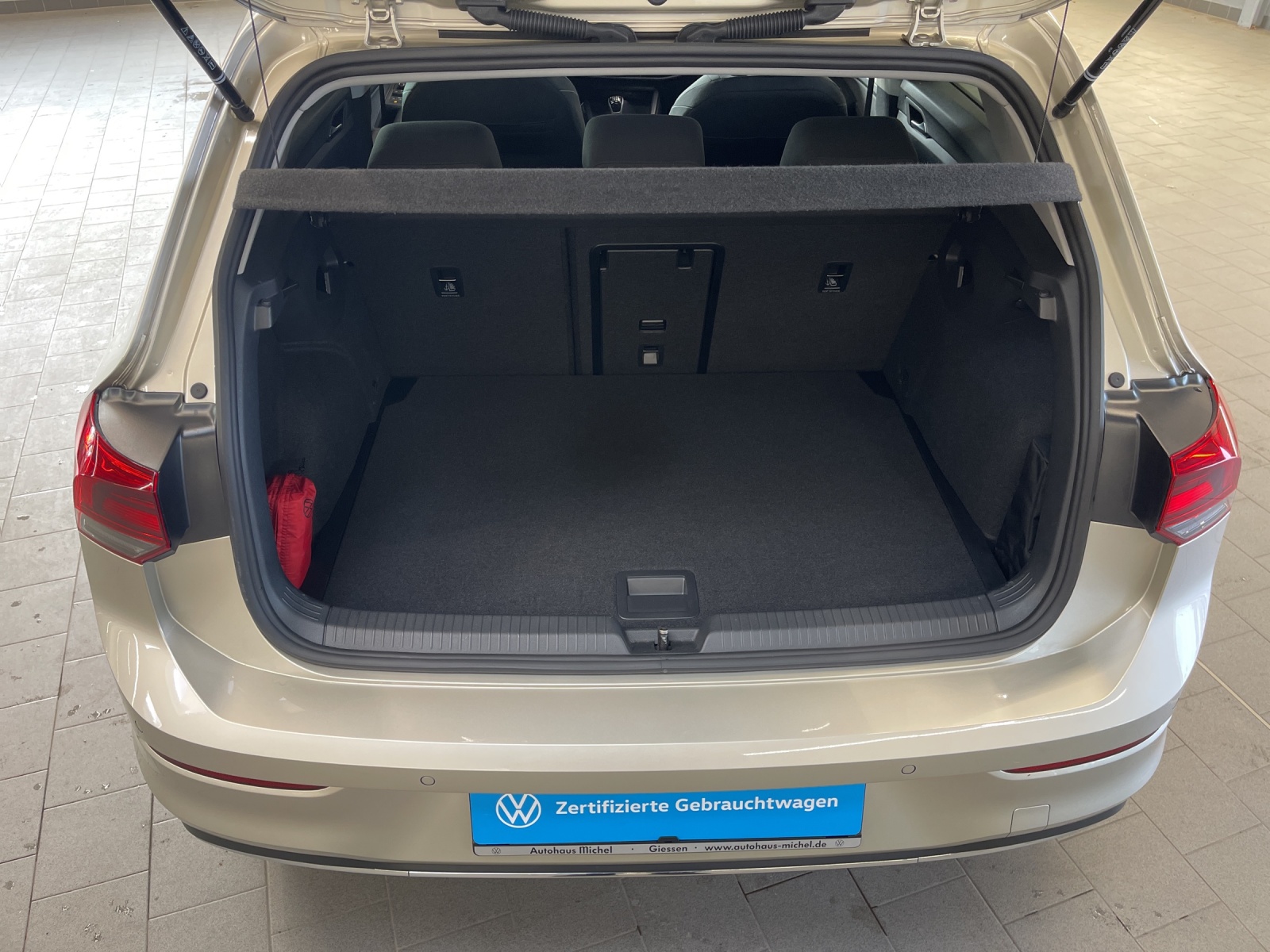 Golf VIII 1.0 TSI Move LED-Plus ACC Navi Sitzheizung