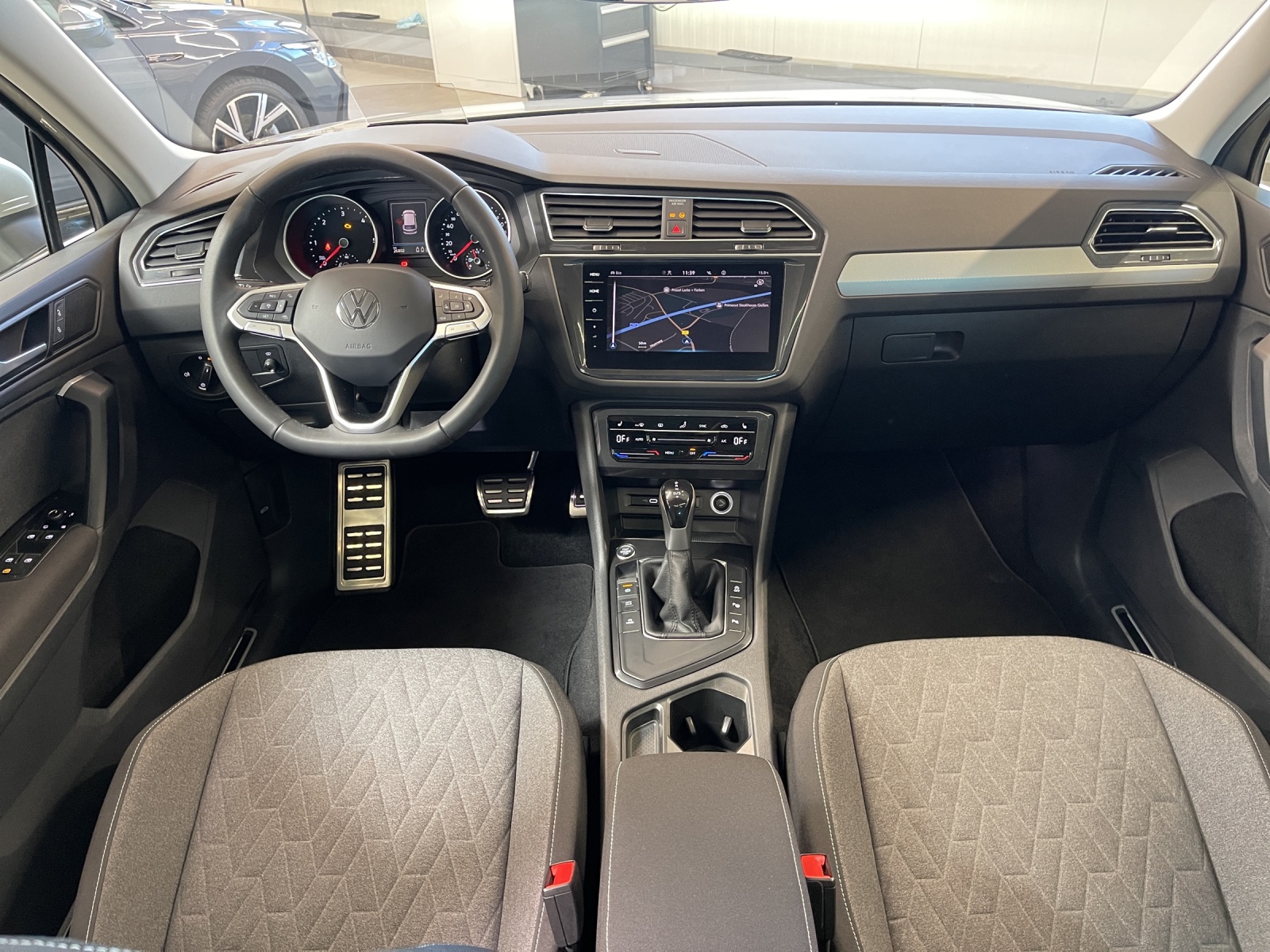 Tiguan 2.0 TDI DSG Move LED HeadUp Panodach AHK Navi
