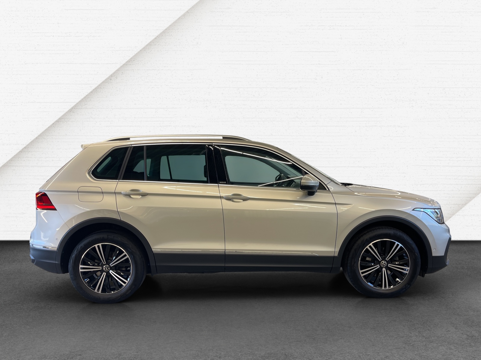 Tiguan 2.0 TDI DSG Move LED HeadUp Panodach AHK Navi