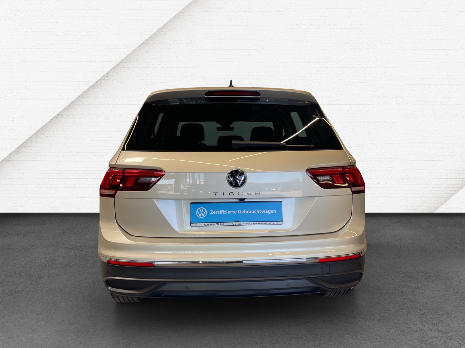 Tiguan 2.0 TDI DSG Move LED HeadUp Panodach AHK Navi