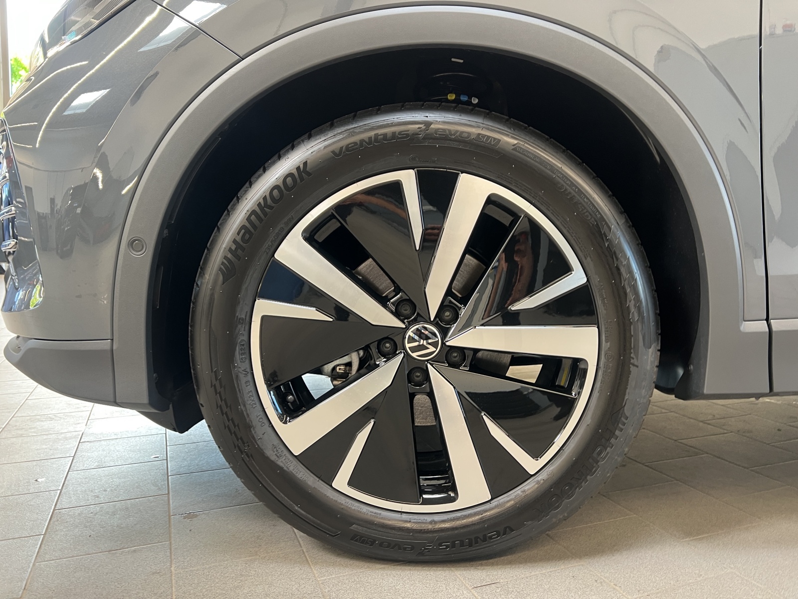 Tiguan 1.5 eTSI DSG Elegance IQ-Light TravelAssist Navi Alu-19Zoll