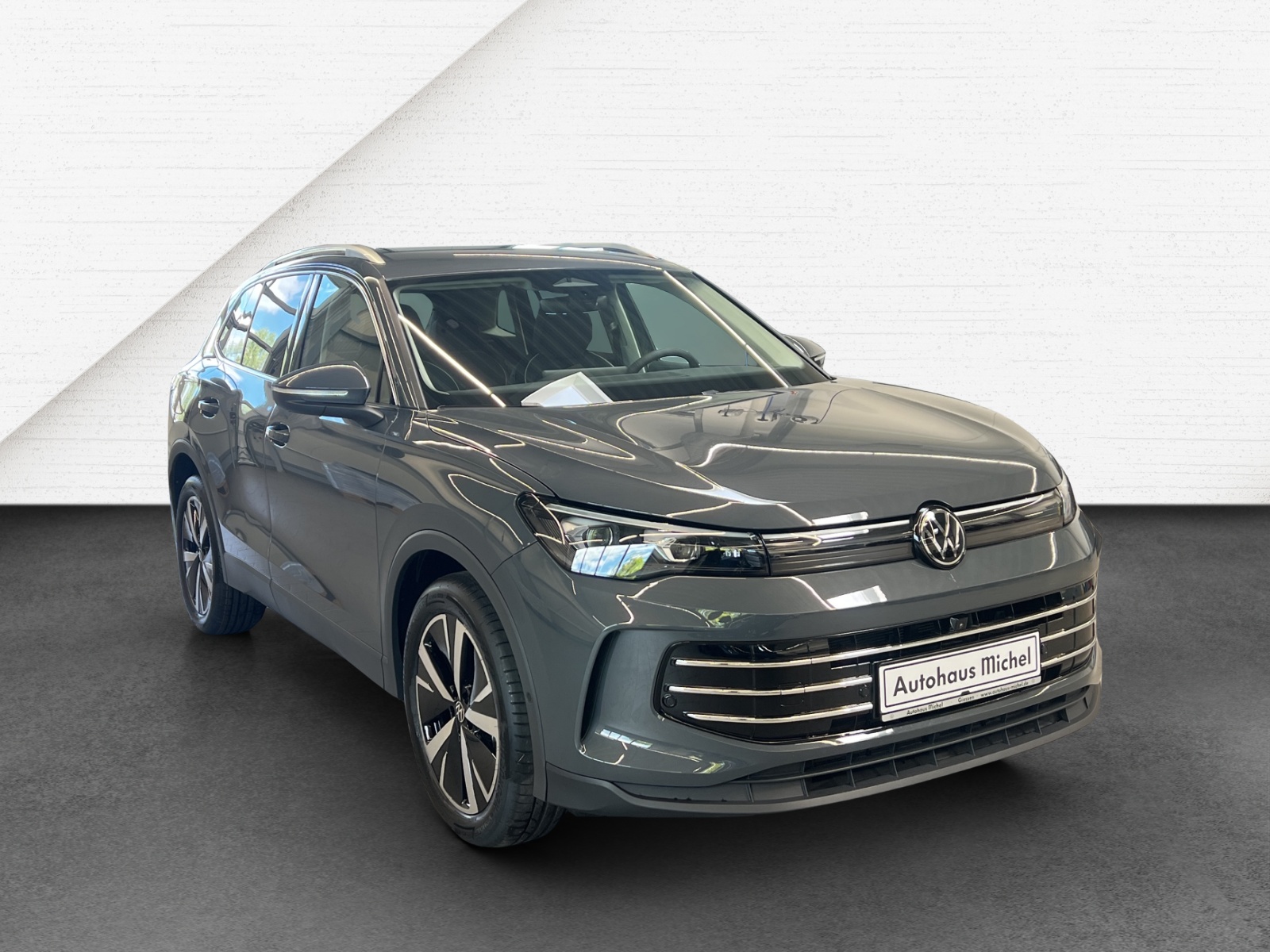 Tiguan 1.5 eTSI DSG Elegance IQ-Light TravelAssist Navi Alu-19Zoll